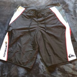 Mens Quiksilver Board Shorts Size 34